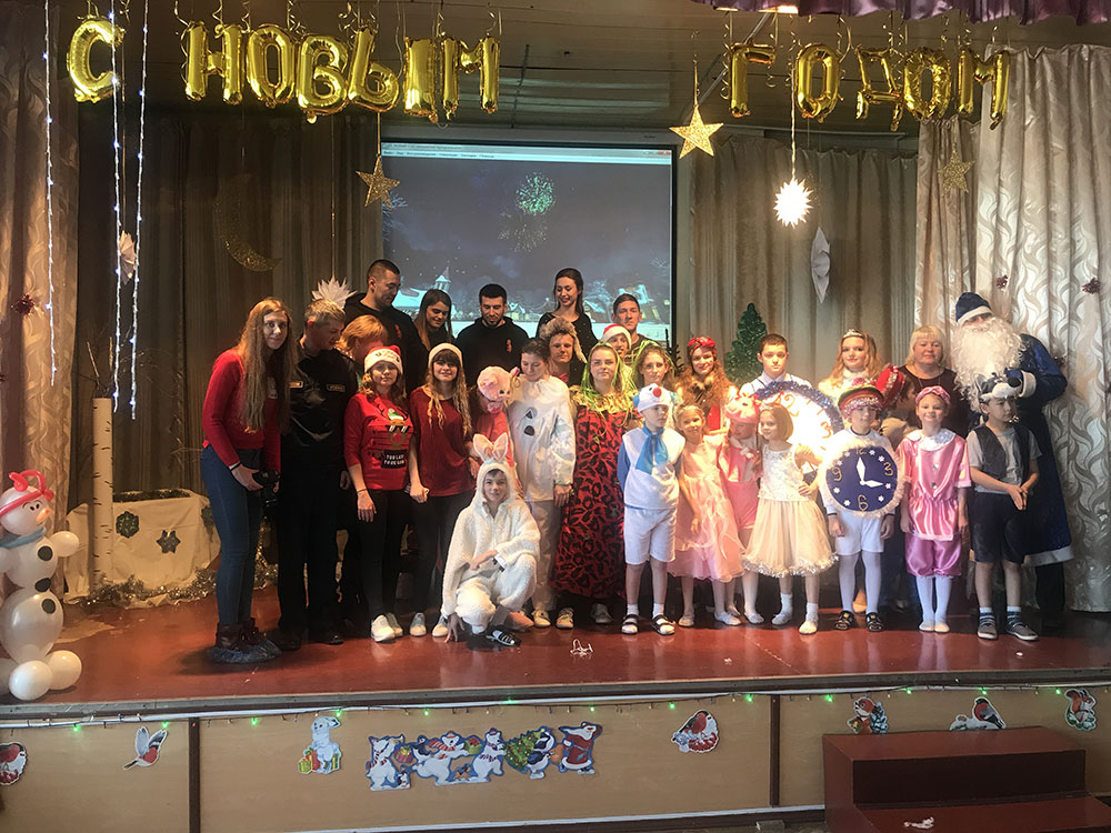 Новогодний утренник «Однажды в лесу».