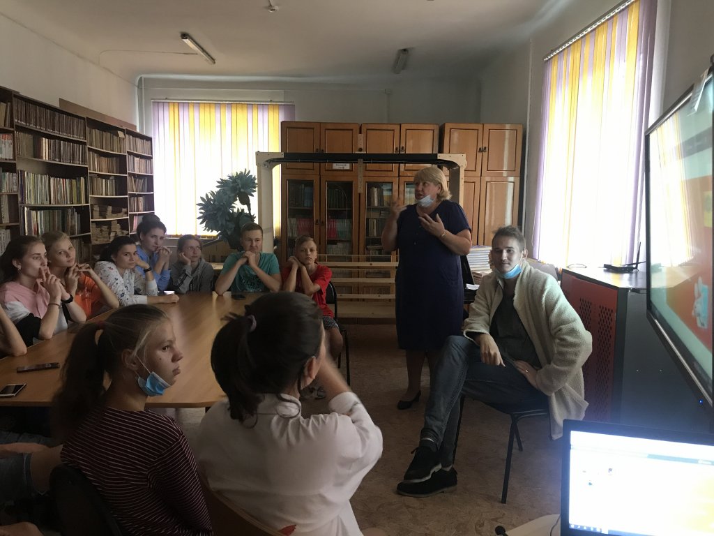 Вебинар «Инфодемия. Как не утонуть в информационном потоке».