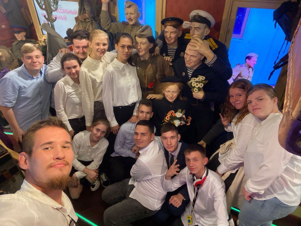 «Поезд Победы» посетили старшие ребята.