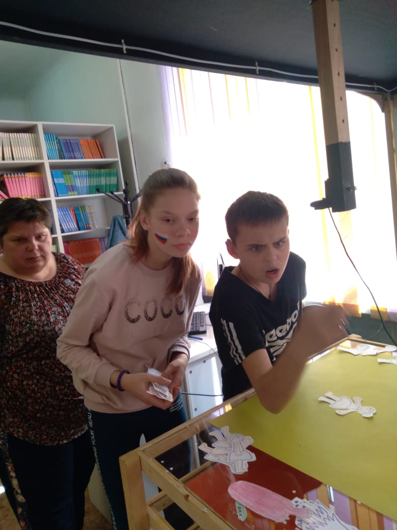 Занятие в мультстудии.