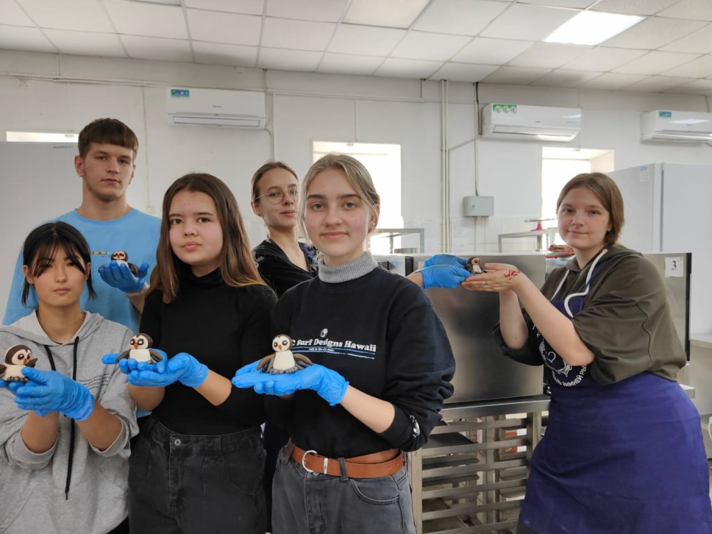 Осваиваем навыки кондитера.