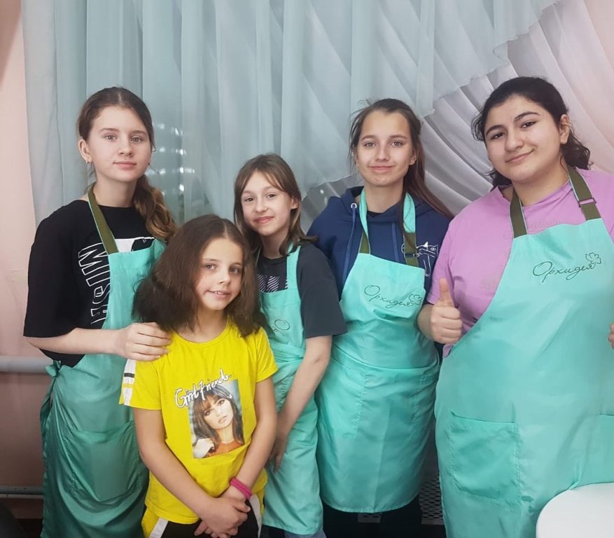  Занятие в студии «Орхидея».