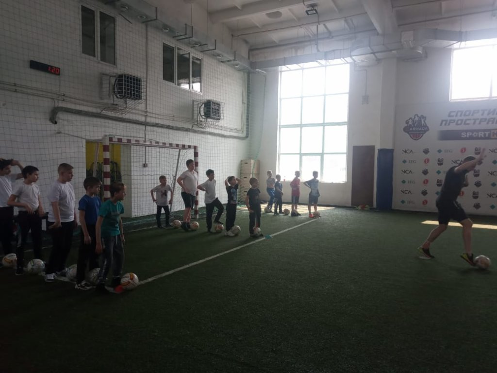 Тренировка по футболу.