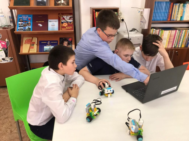 Урок робототехники!.