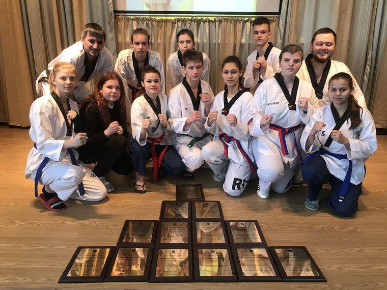 Торжественное мероприятие по награждению за успехи в спорте.